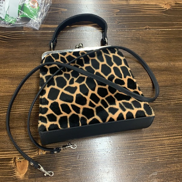 Beautiful Barely Used Purse - Picture 6 of 7